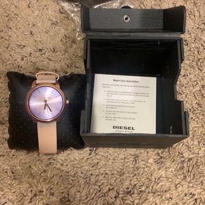 Brand new diesel watch with extra strap and box